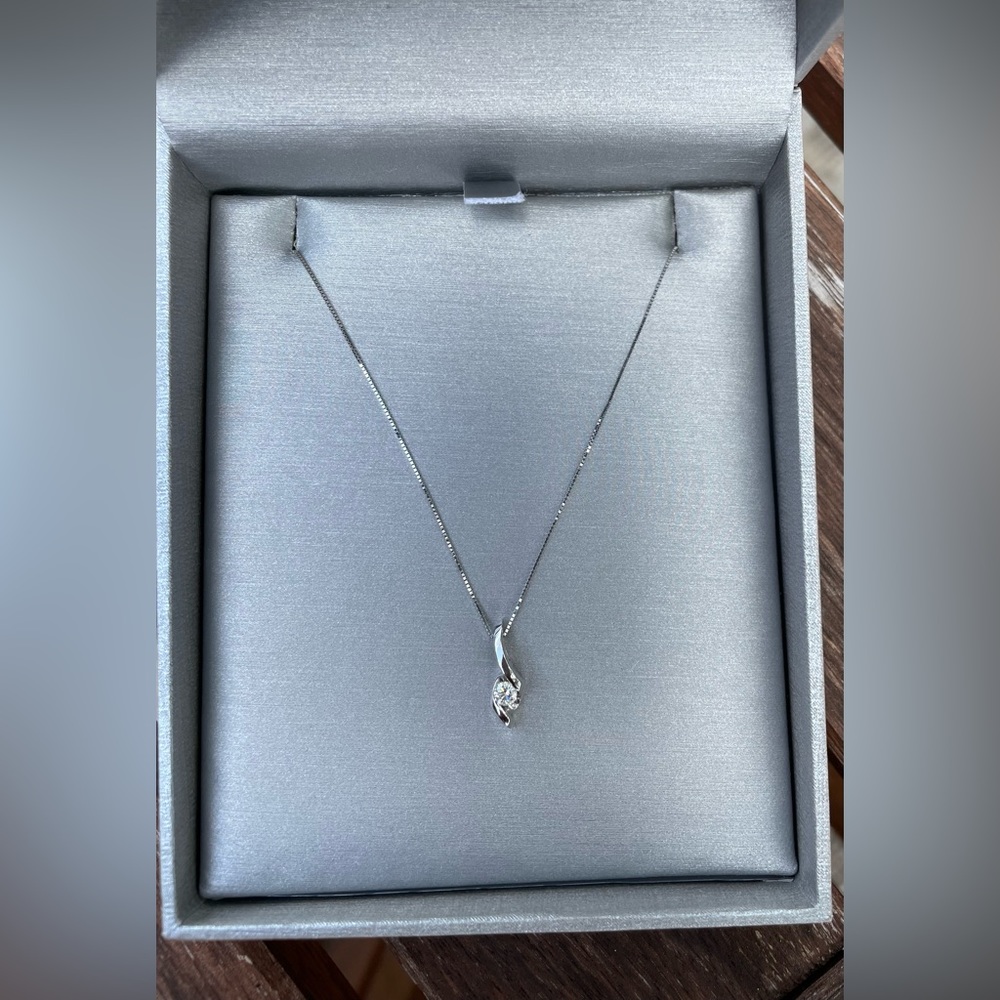 Sirena™ 1/8 CT. Diamond Solitaire Pendant in 14K White Gold. Authentic Diamond.